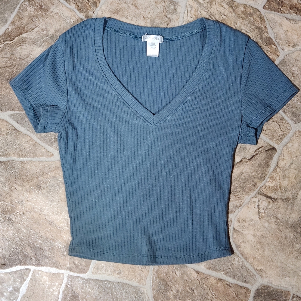 Bozzolo Deep Blue V-Neck Ribbed Tee